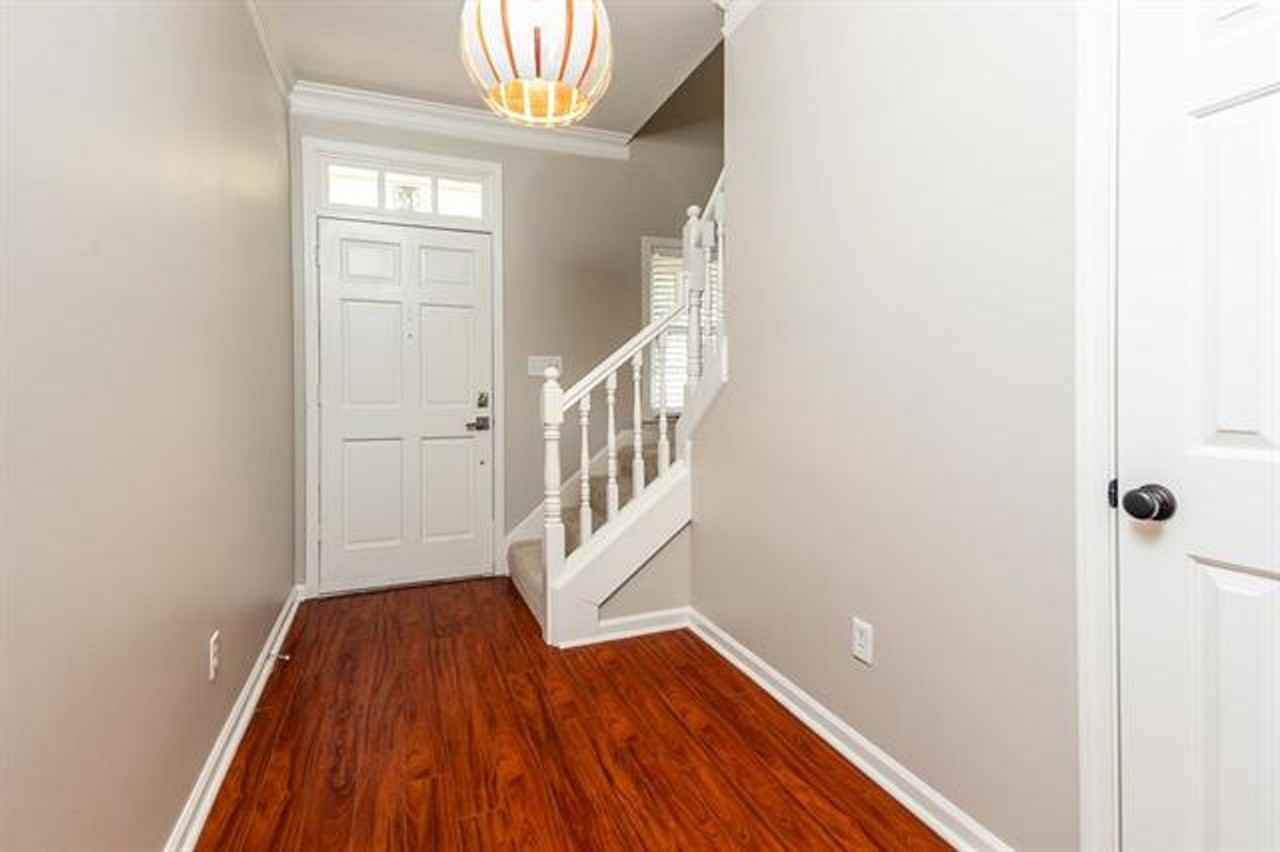 100 Riverwalk Place - Photo 4 of 17