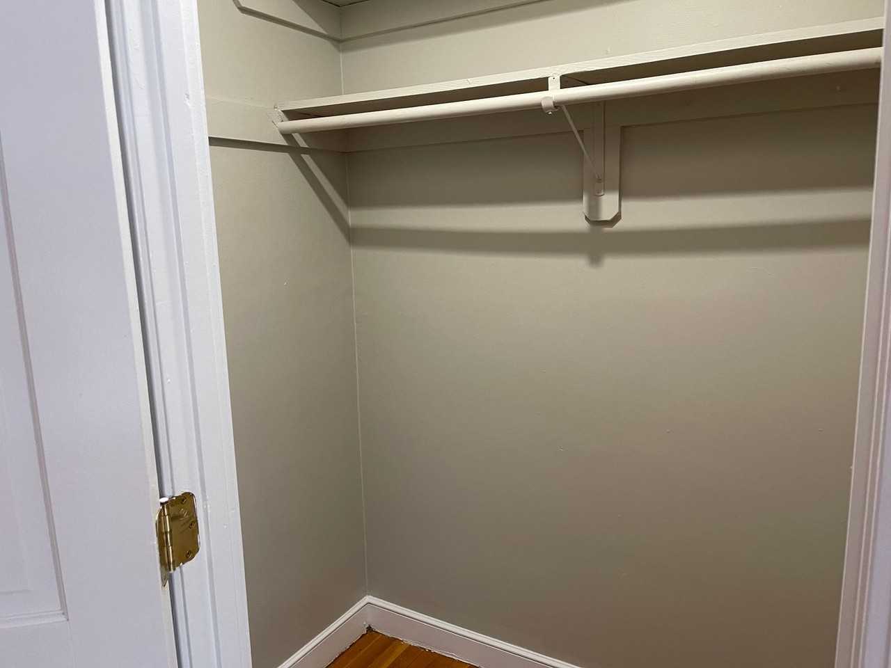 290 Grove Street - Photo 5 of 11