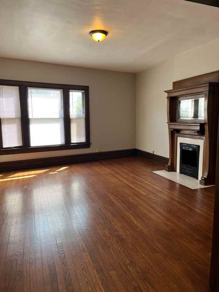 1207 North High Street - Photo 3 of 18