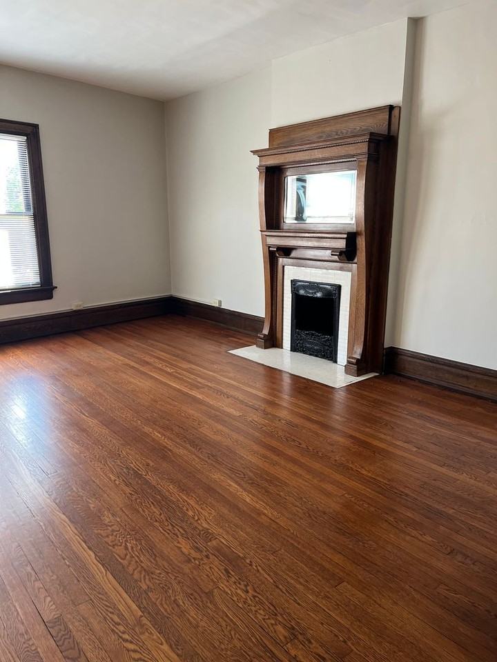 1207 North High Street - Photo 5 of 18