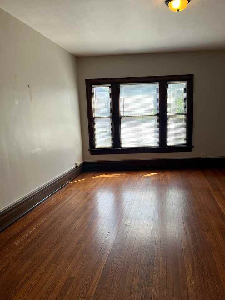 1207 North High Street - Photo 6 of 18