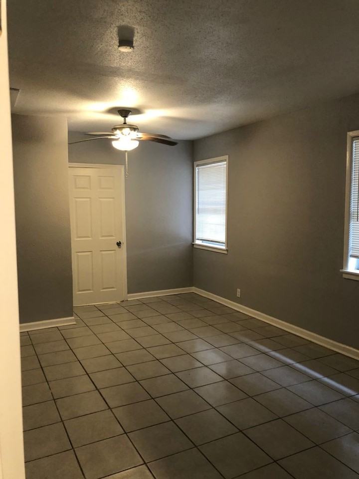 503 Willow Ave - Photo 5 of 18