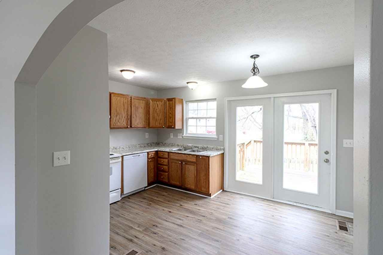 4505 Ash Avenue - Photo 7 of 36