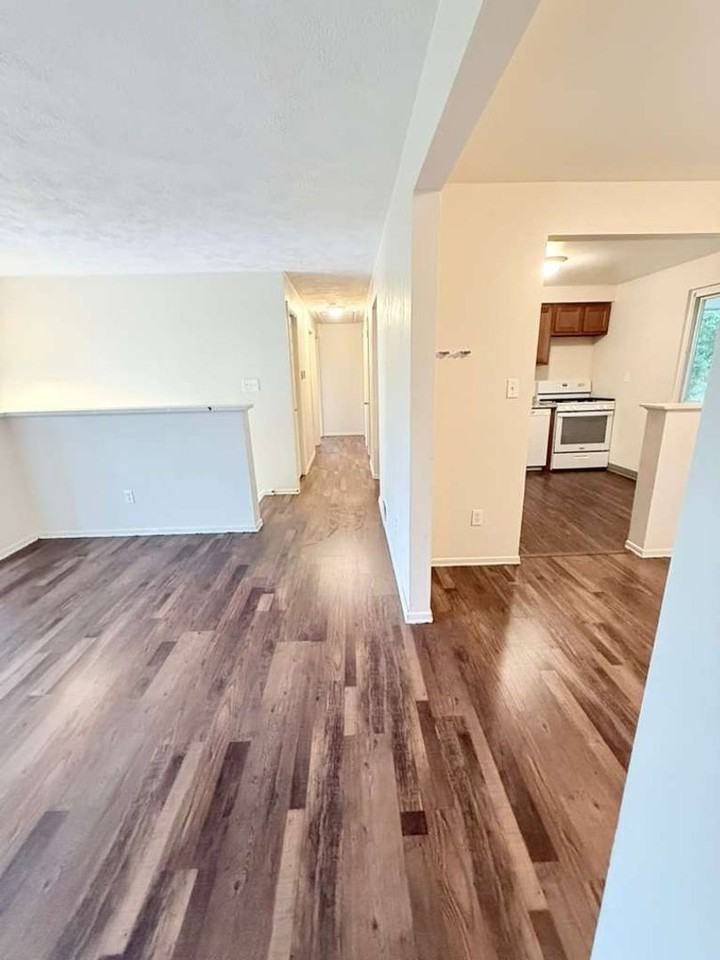 2520 Hill St - Photo 5 of 19