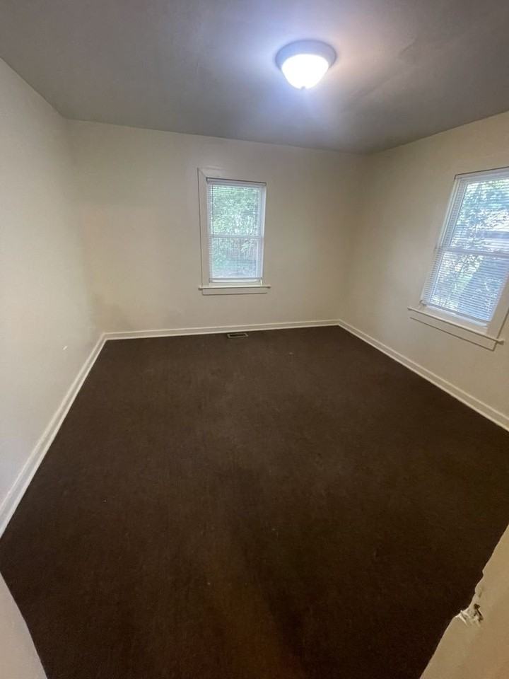 715 Cumberland St - Photo 5 of 10