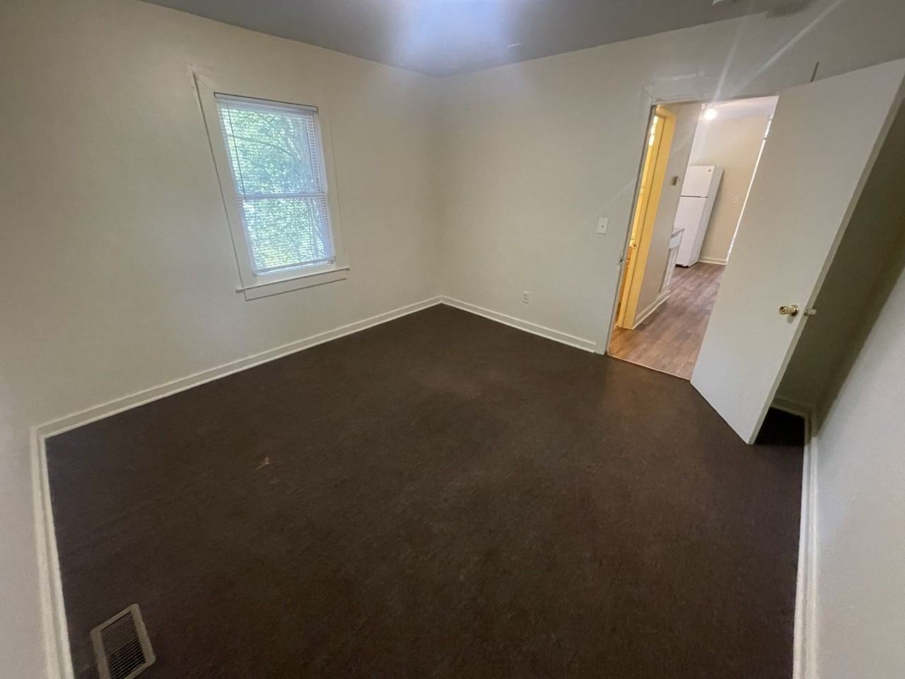 715 Cumberland St - Photo 6 of 10