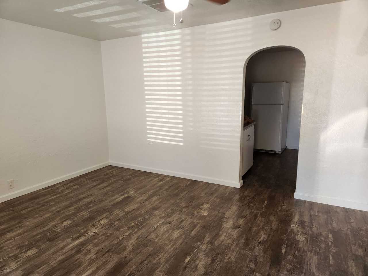 2503 Leland Ave - Photo 4 of 14