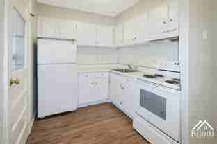 301 Oaklawn Avenue - Photo 1 of 1