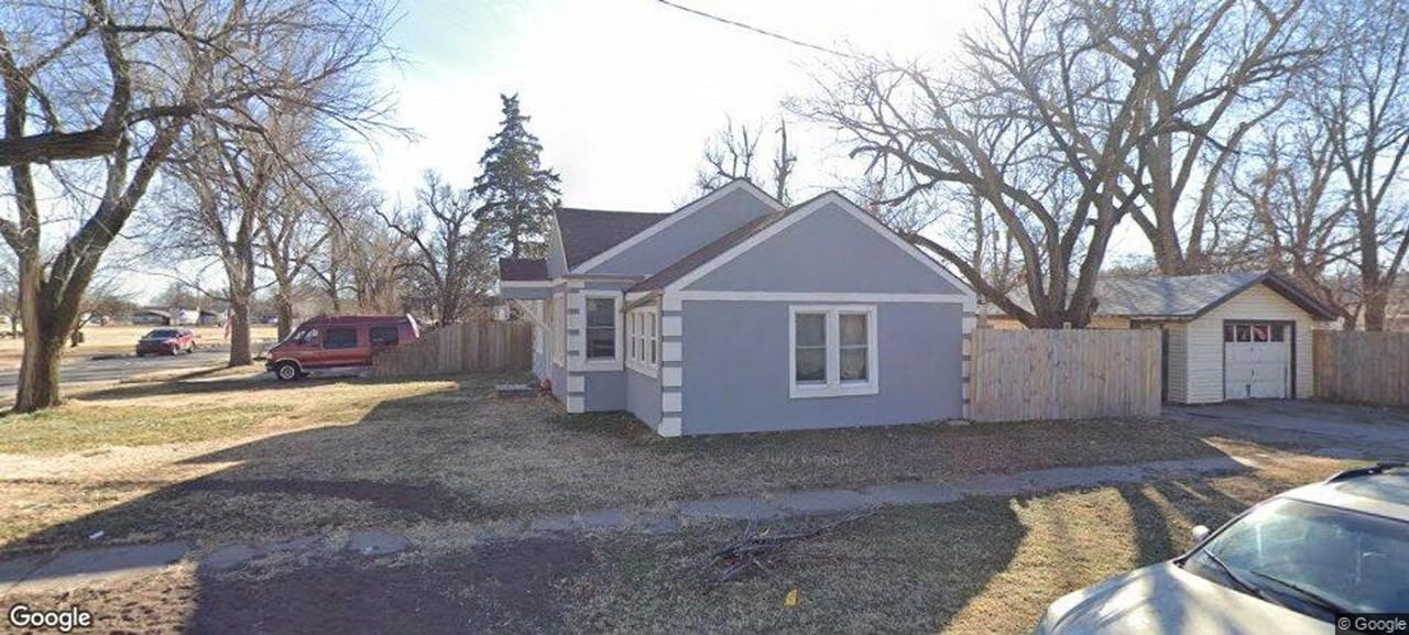 1801 S Elizabeth St - Photo 2 of 2