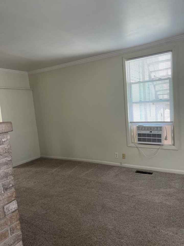 601 N Blackhoof St - Photo 3 of 14