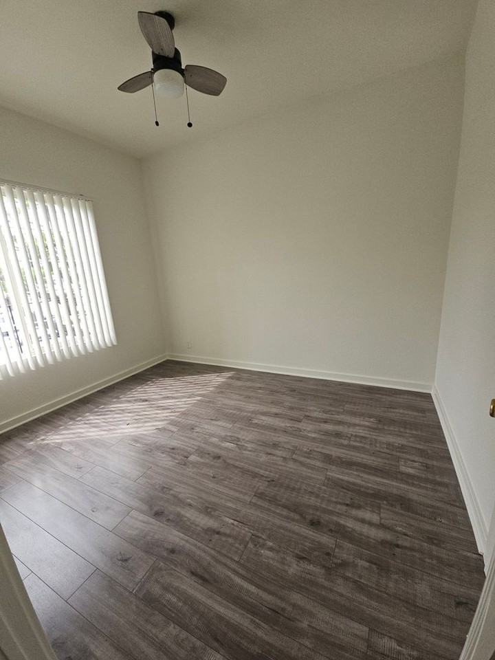 828 S Glendale Ave - Photo 4 of 6
