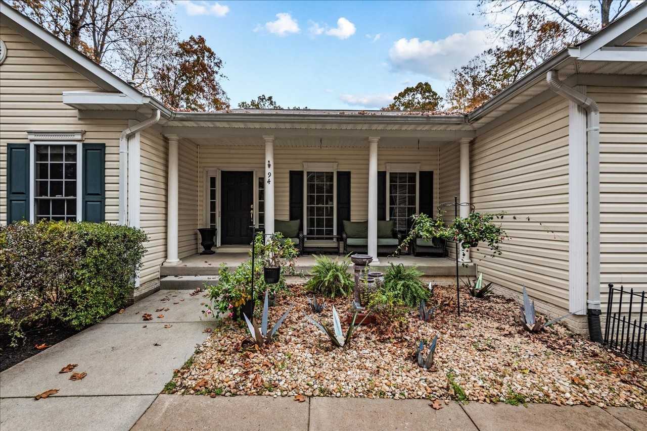 94 Cherry Hill Dr - Photo 3 of 50