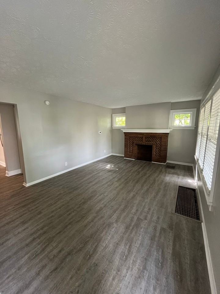 11 E Kelso Rd - Photo 5 of 32