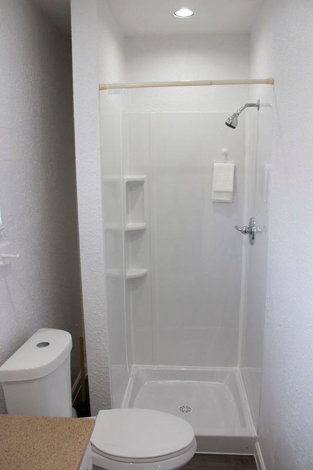 2430 Burtis Ave - Photo 5 of 11