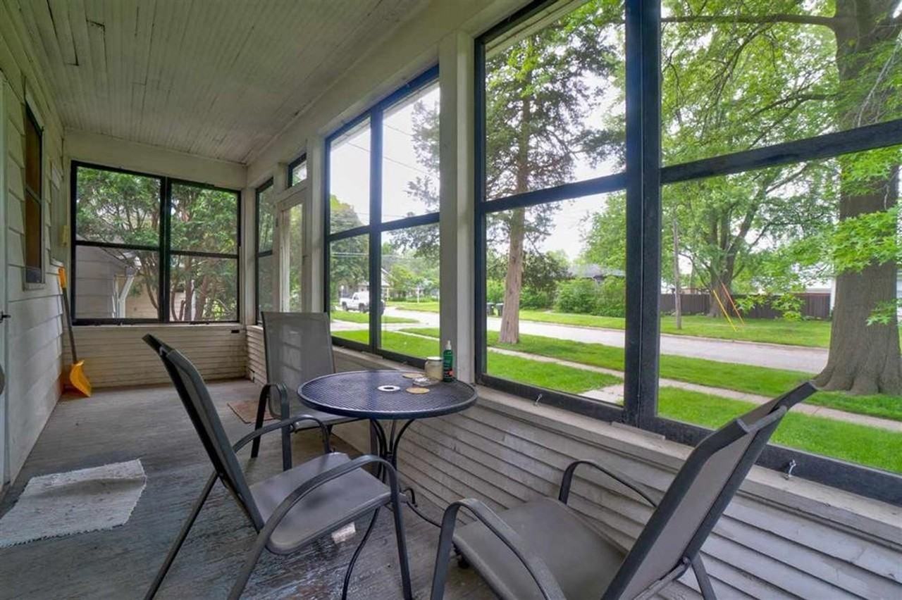 1027 3rd Ave - Photo 7 of 19