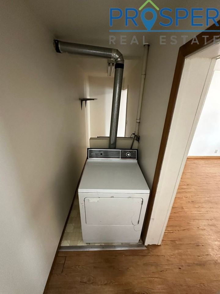 818 Water St - Photo 6 of 14