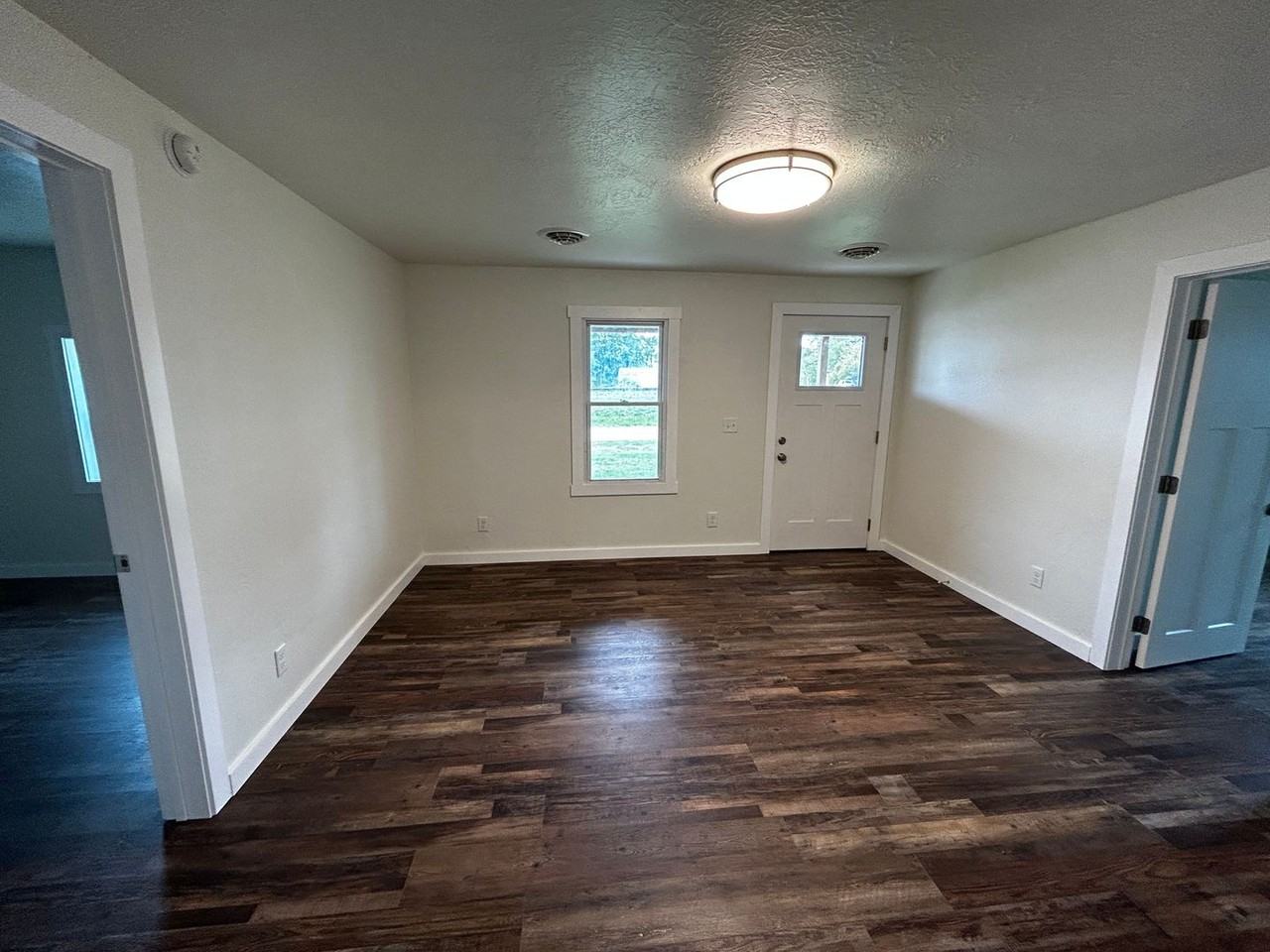 544 E Front St - Photo 2 of 8