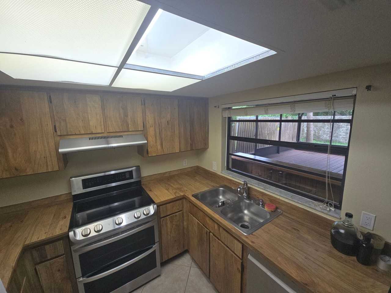 915 Benninger Drive - Photo 7 of 24