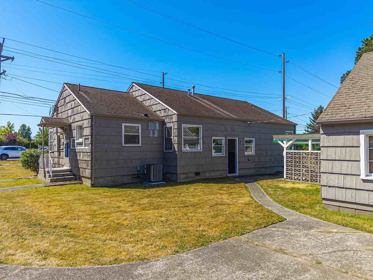 6105 20th St E - Photo 2 of 17
