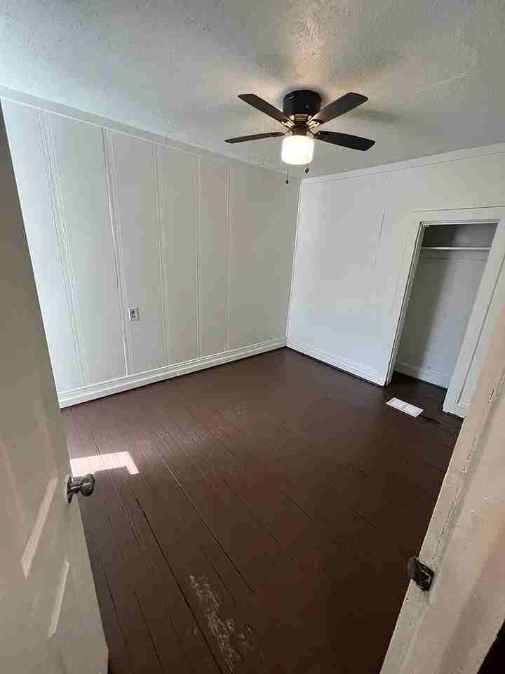 143 S Rock St - Photo 2 of 15