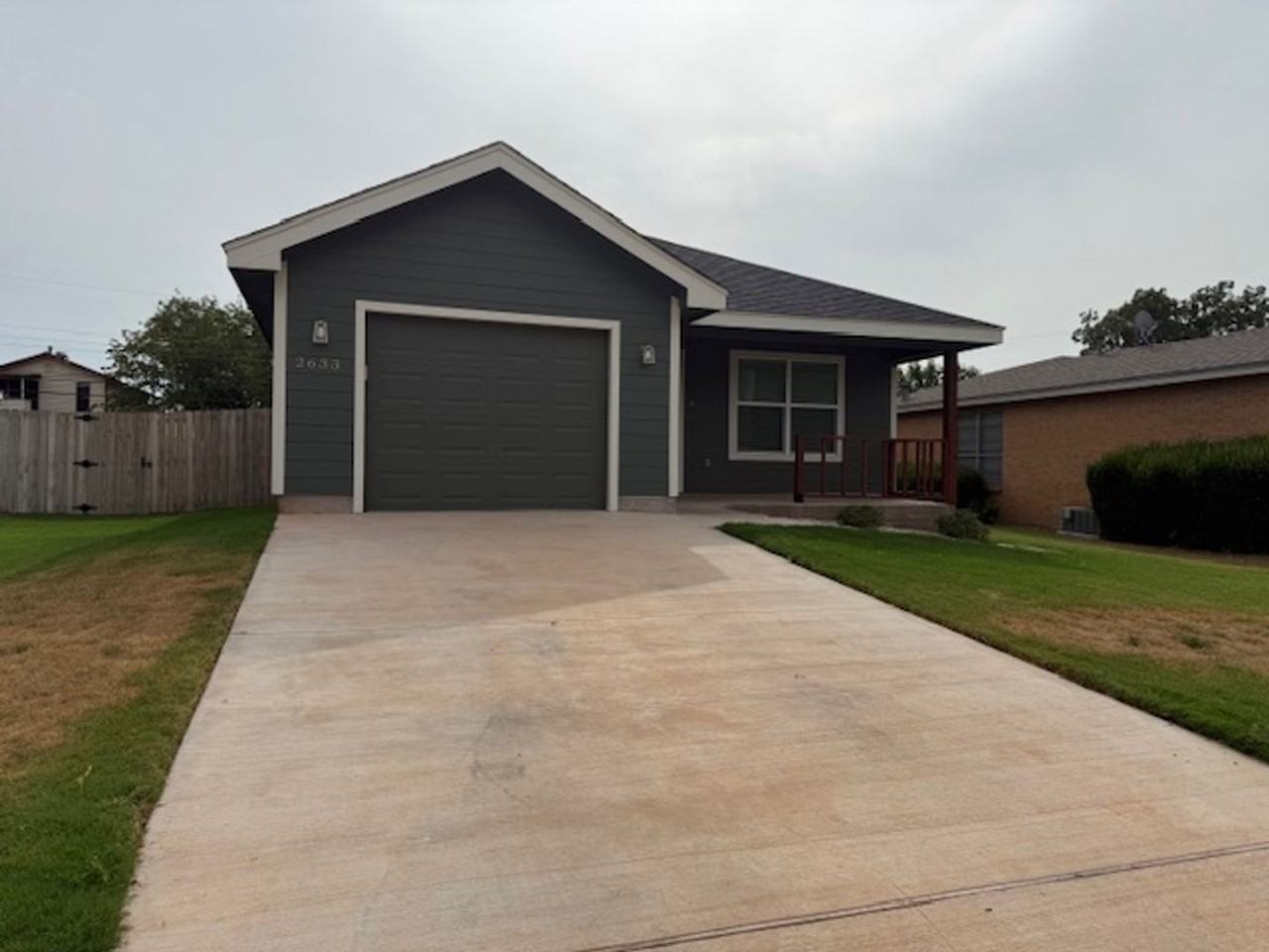2633 N Willis St - Photo 2 of 22