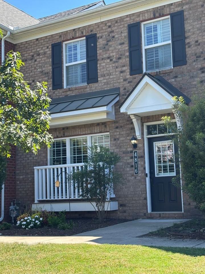 4816 Village Walk - Photo 2 of 41