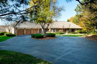 1215 Oakview Rd - Photo 1 of 1