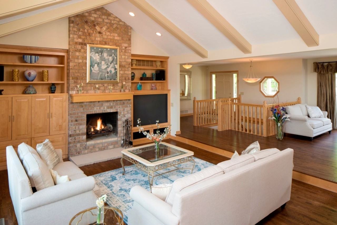 1215 Oakview Rd - Photo 5 of 47