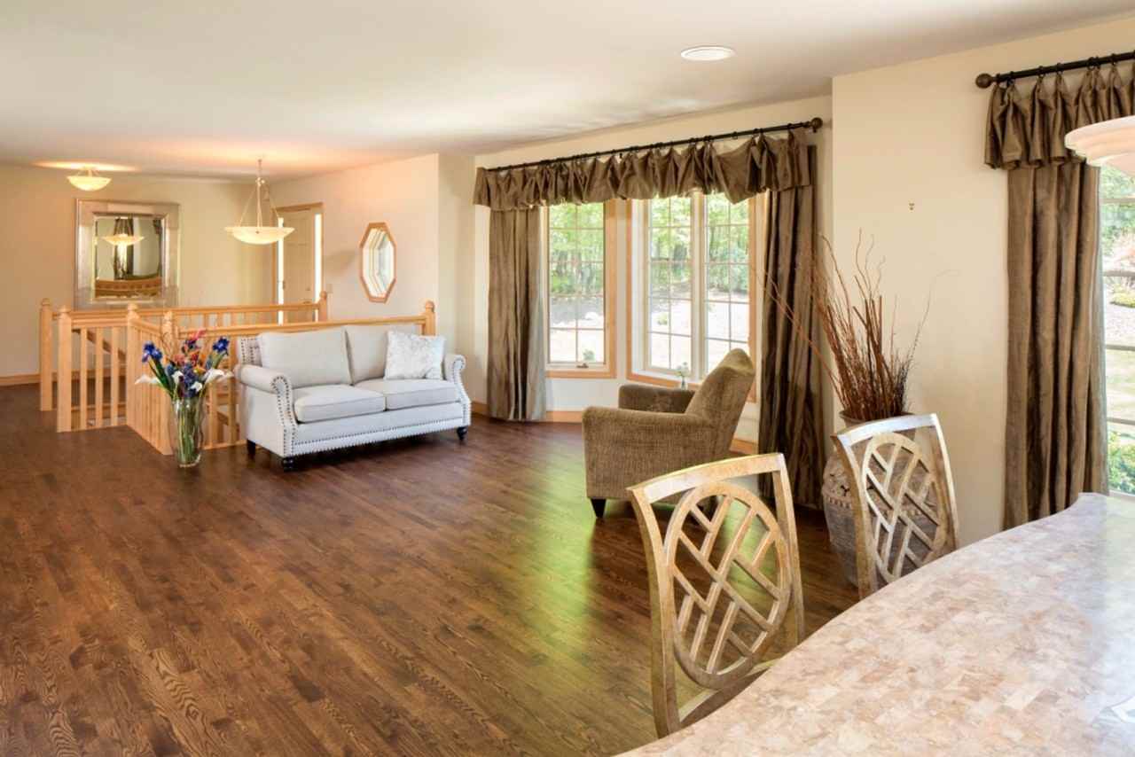 1215 Oakview Rd - Photo 6 of 47