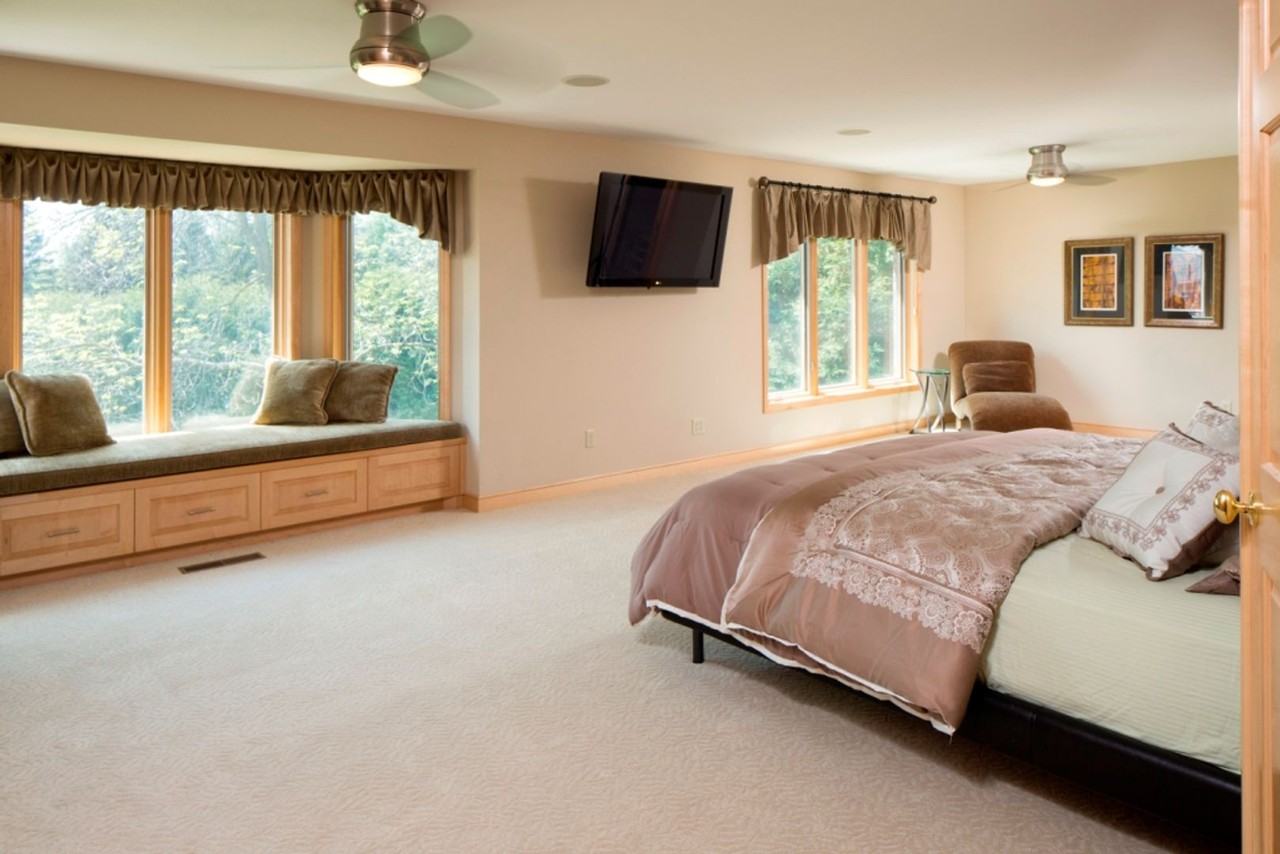 1215 Oakview Rd - Photo 7 of 47