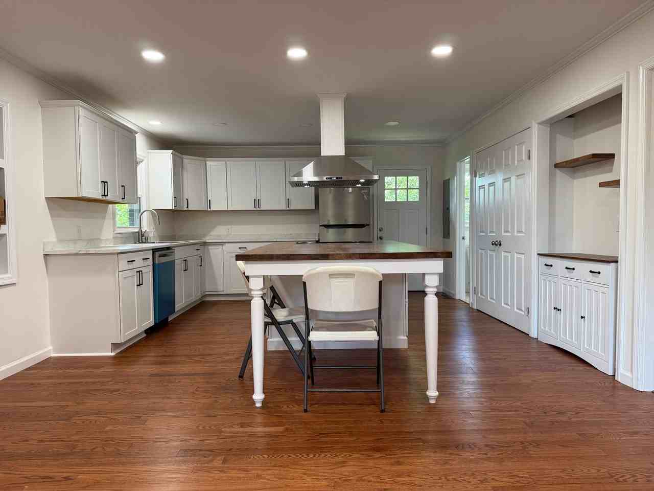 1496 Mcswain Rd - Photo 3 of 16