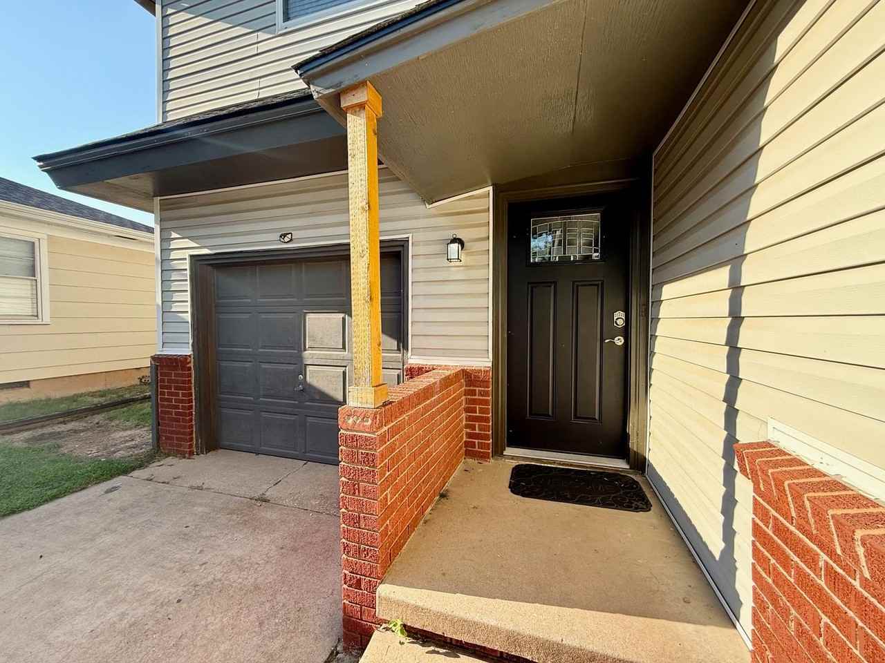 809 E Mosier St - Photo 3 of 19