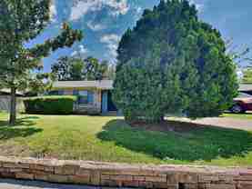2116 Crockett Dr - Photo 1 of 1