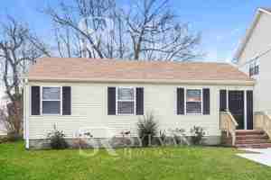 featured image of 433 Hunlac Ave