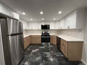 733 E Pear St - Photo 1 of 1