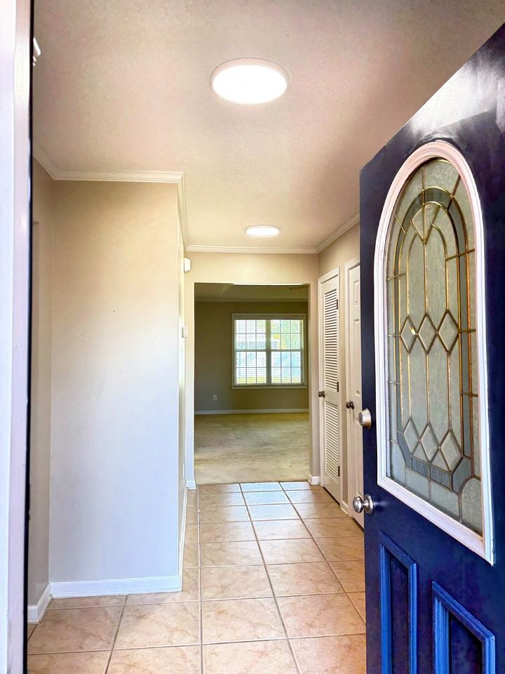100 Michigan Dr #NA - Photo 2 of 11