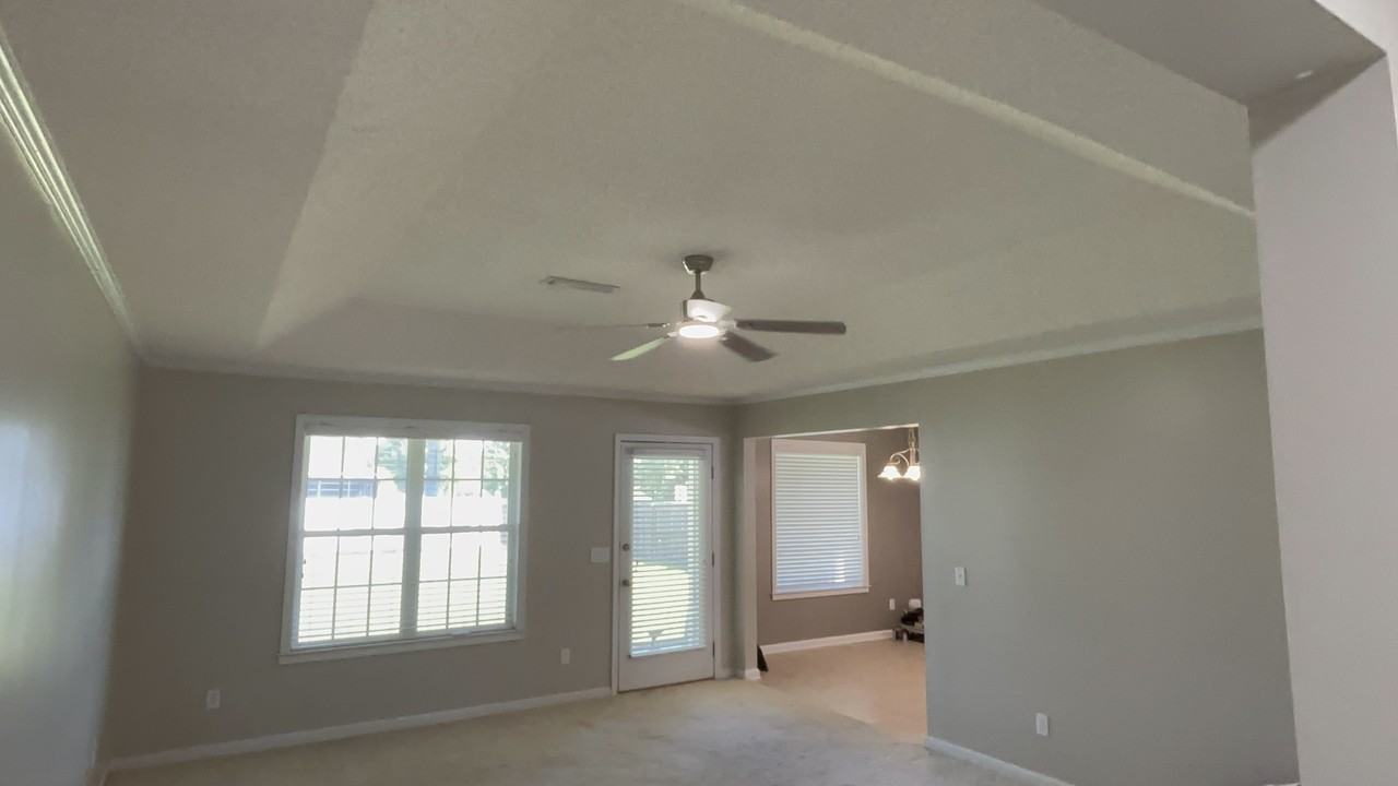 100 Michigan Dr #NA - Photo 4 of 11