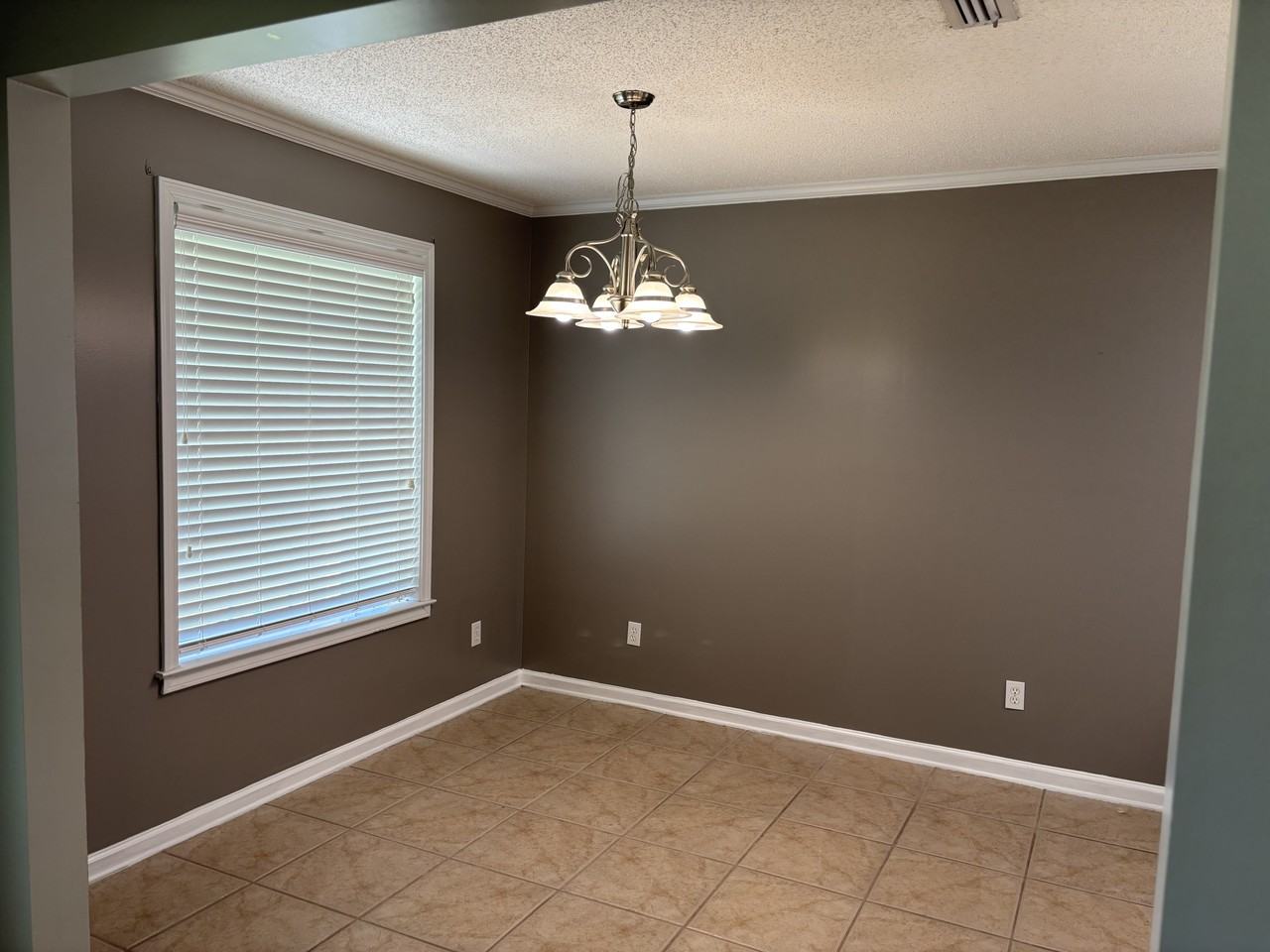 100 Michigan Dr #NA - Photo 5 of 11
