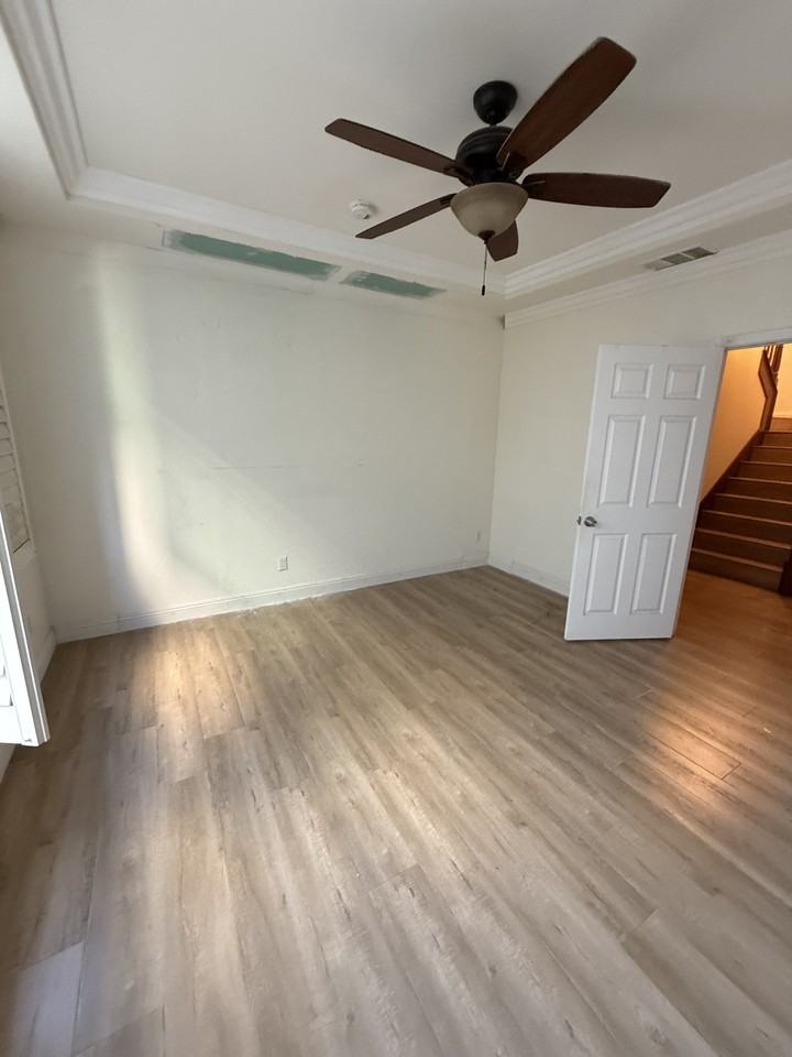 13238 Wooden Gate Way #3