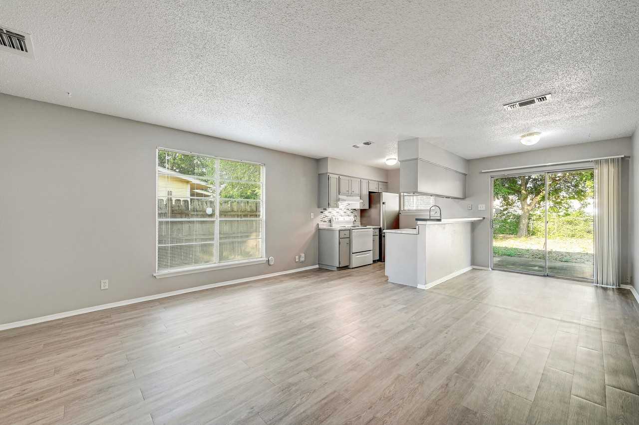 2105 Darwin Drive #NA - Photo 5 of 16