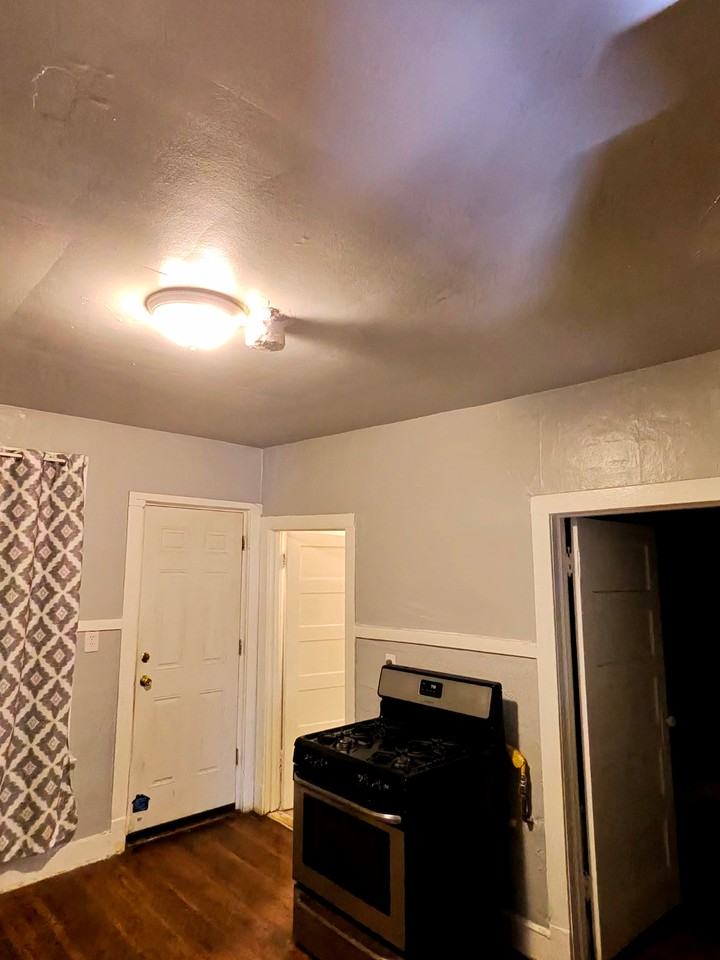 11252 South Eggleston Avenue #2ndFL - Photo 3 of 9