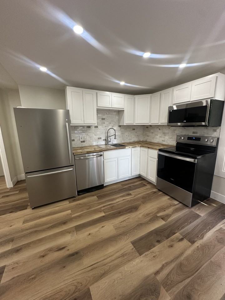 26 S Grand St #A - Photo 2 of 10