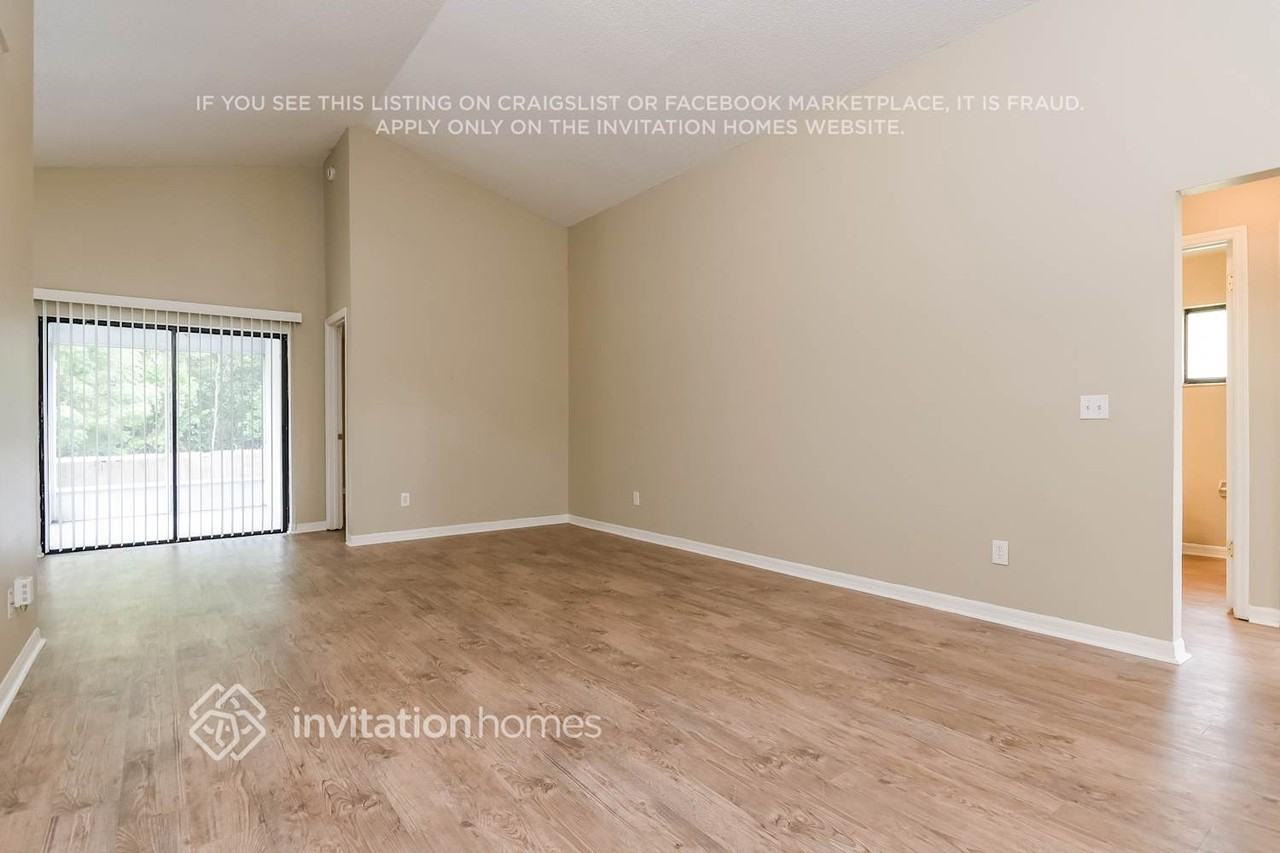 6551 Chantry St - Photo 4 of 15