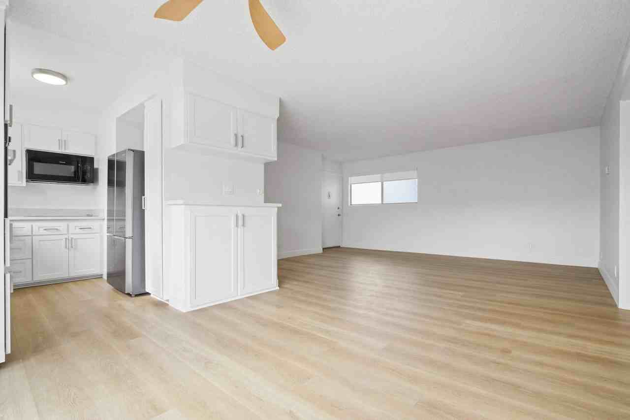 110 S Swall - Photo 5 of 50