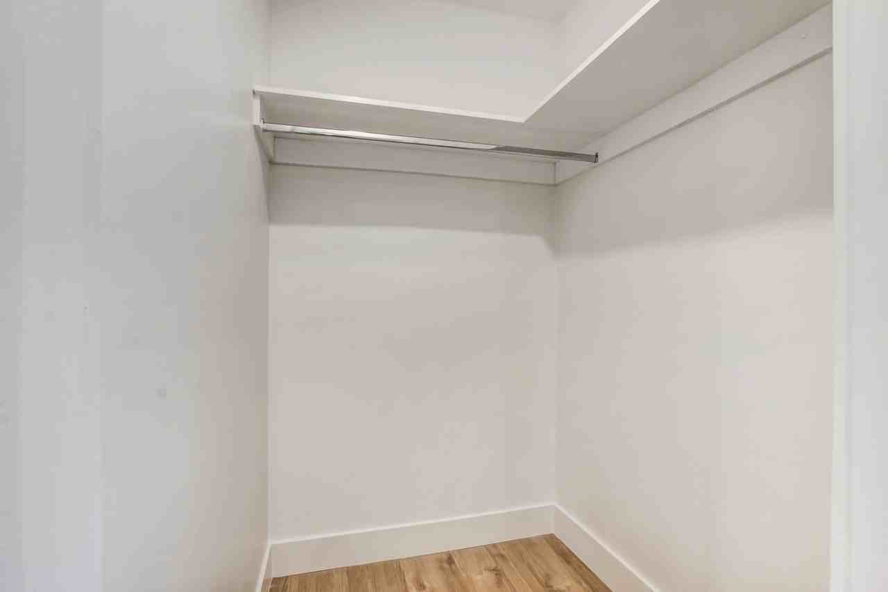 1333 N Martel - Photo 6 of 44