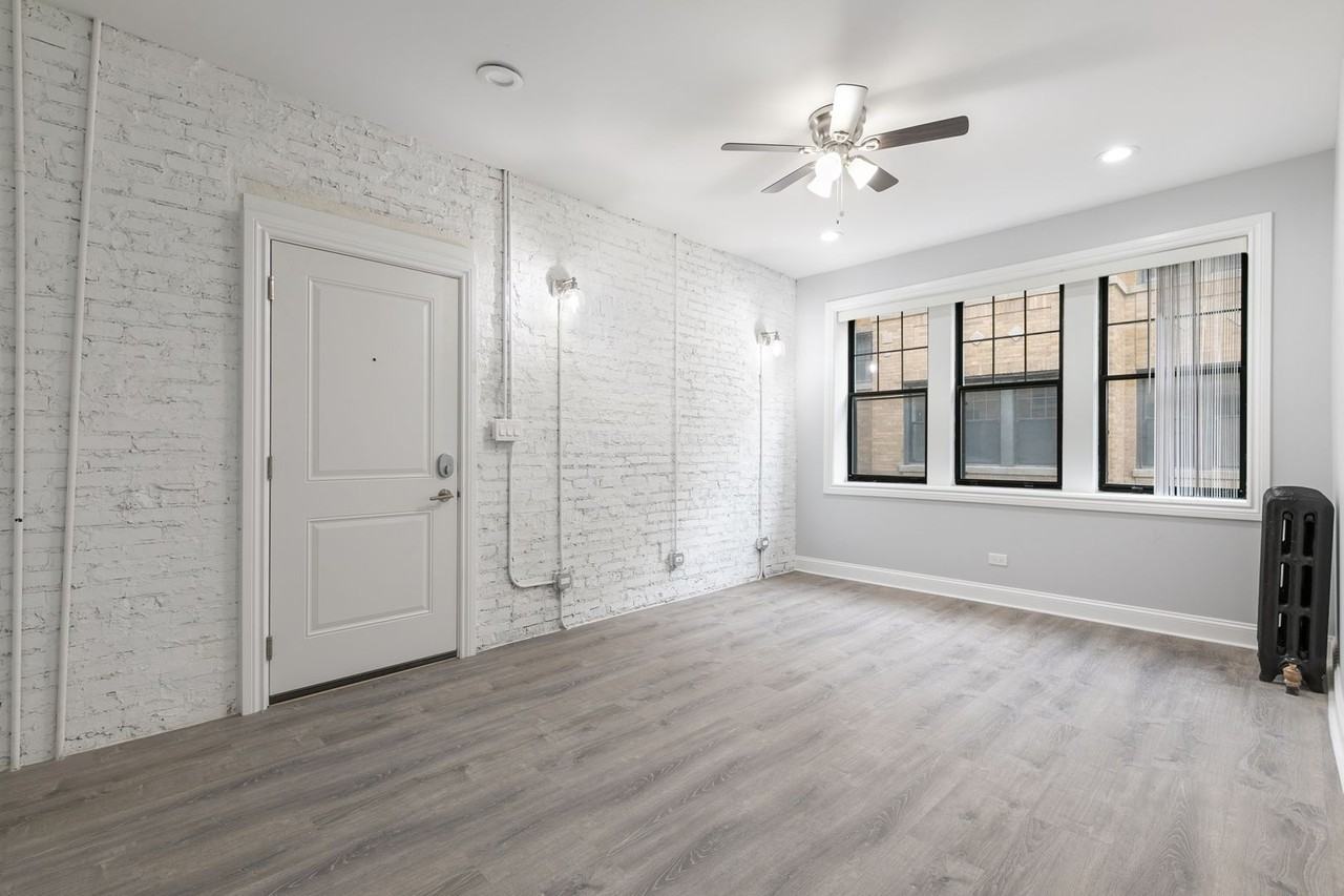 #7618 - The Villages of Eastlake - Photo 2 of 50