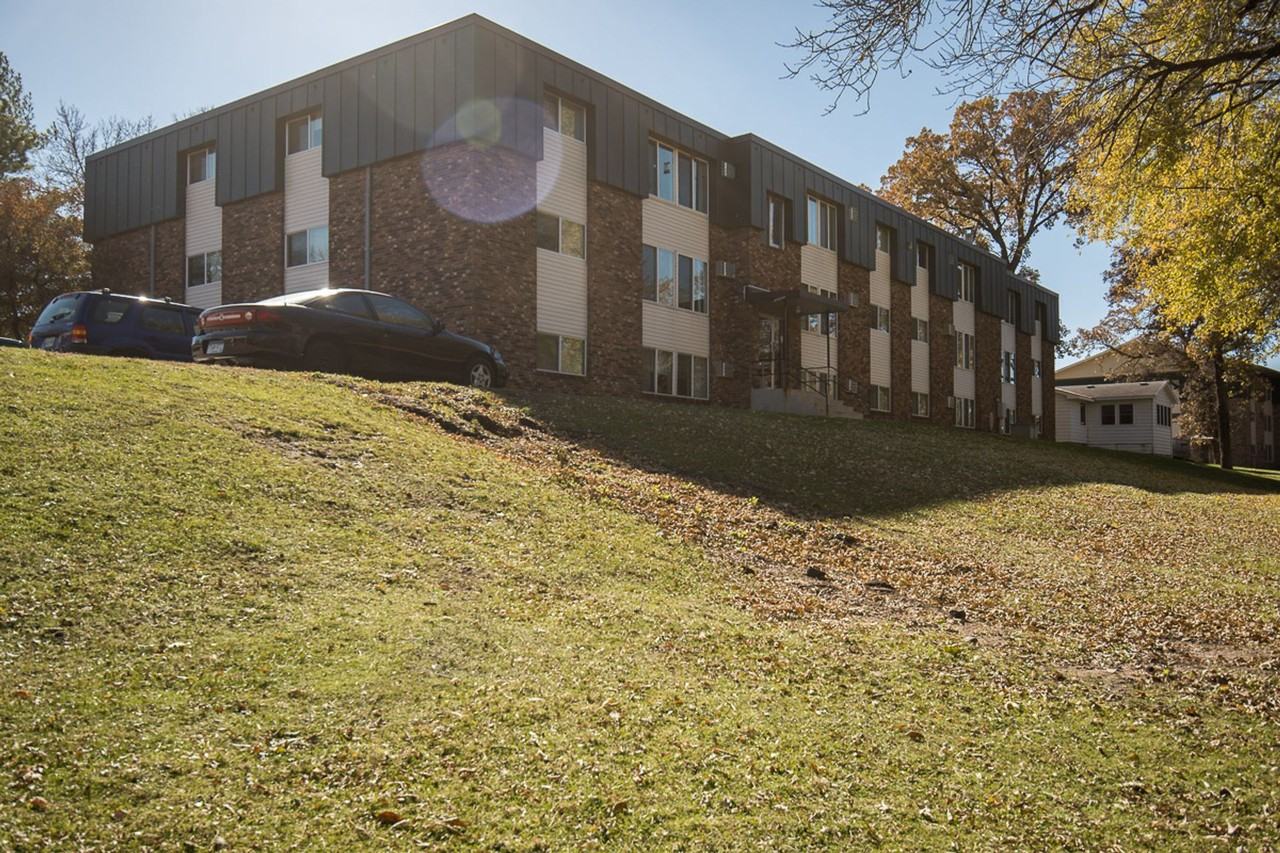 1 Rivercrest Drive - Photo 3 of 49