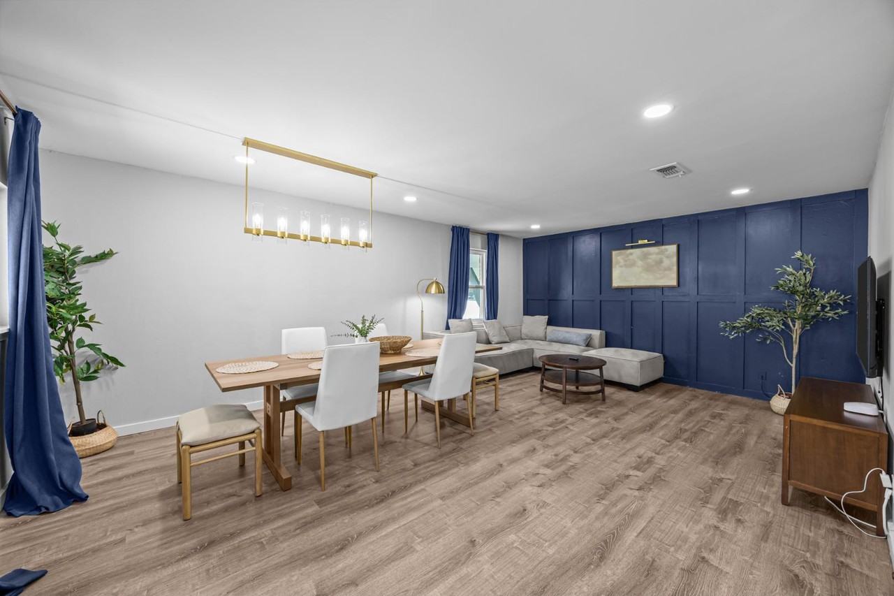 2227 Greenbrier Dr - Photo 6 of 20