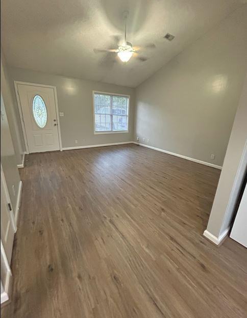 402 Faulkner Dr - Photo 5 of 20