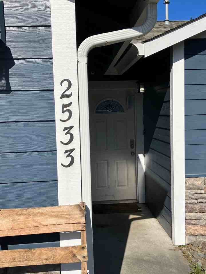 2533 Rita Ave - Photo 5 of 12